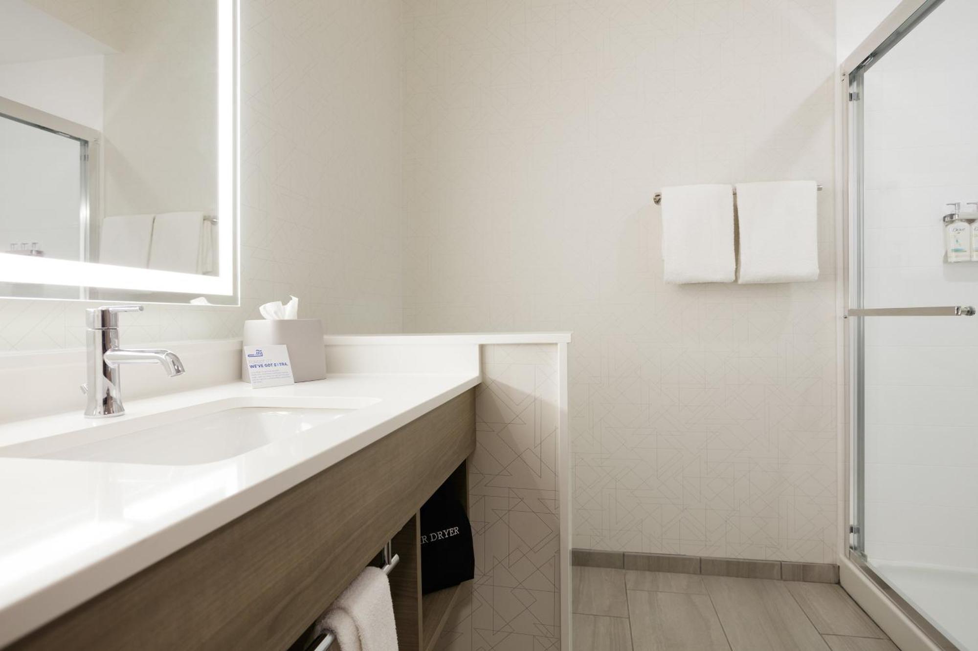 Holiday Inn Express & Suites Del Rio By Ihg Luaran gambar