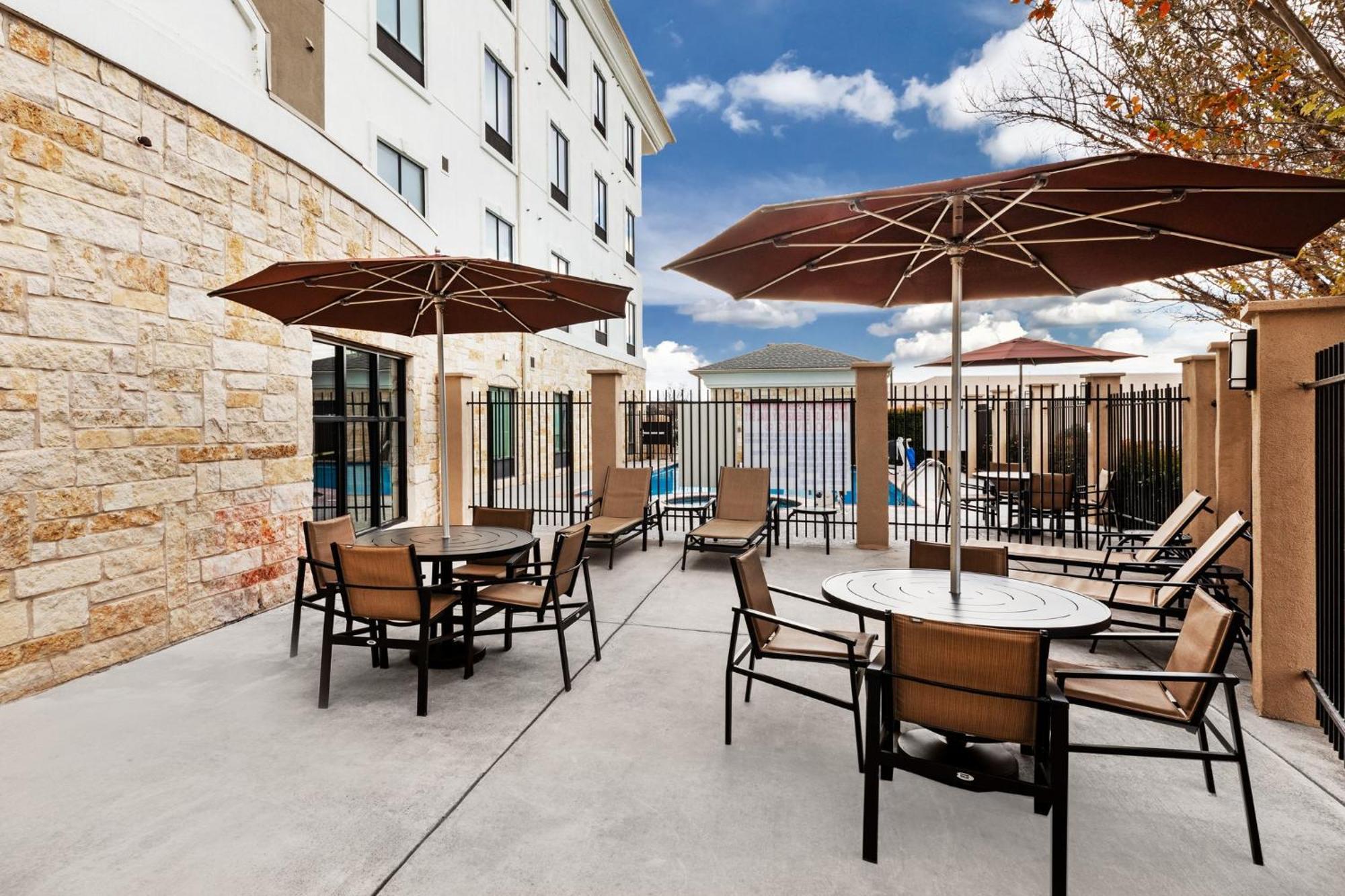 Holiday Inn Express & Suites Del Rio By Ihg Luaran gambar