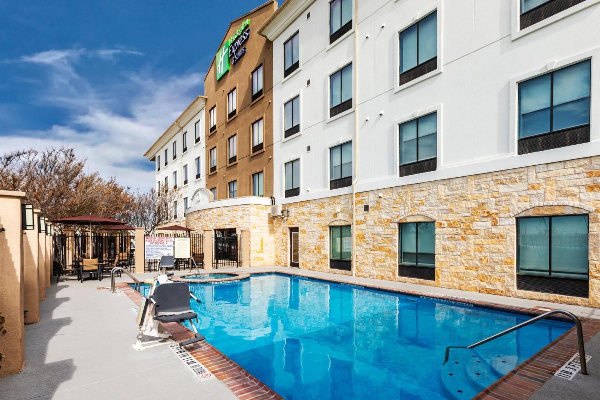 Holiday Inn Express & Suites Del Rio By Ihg Luaran gambar