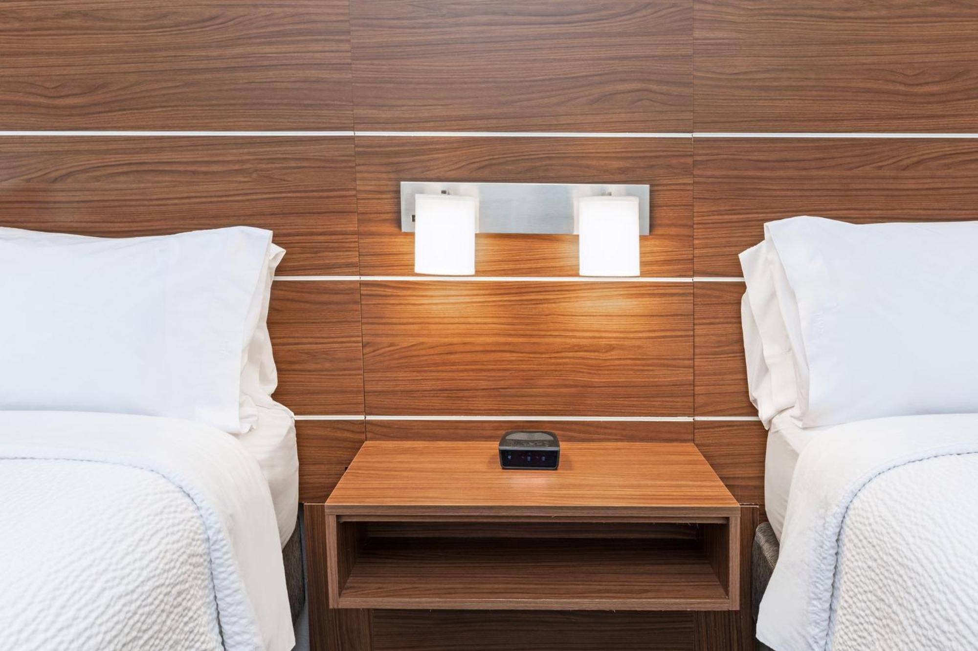 Holiday Inn Express & Suites Del Rio By Ihg Luaran gambar